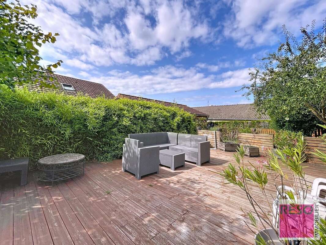 Maison à CONTAMINE-SUR-ARVE