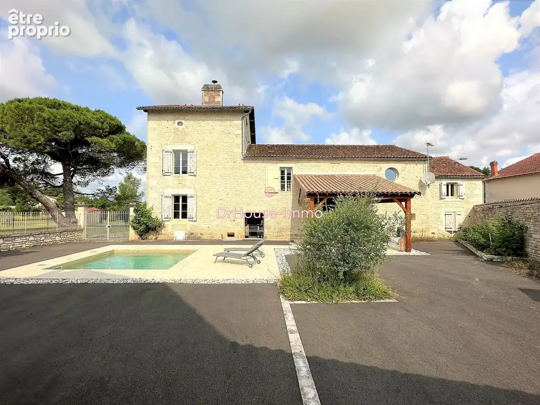 Maison 12 pièces 368 m² à vendre à Mansle (16230) - photo 22