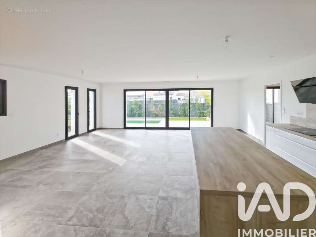 Maison 112 m² à Sauvian  - photo 4