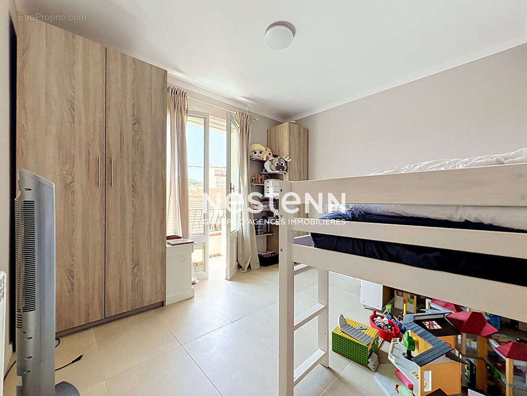 Toit terrasse 75m² en duplex - 5p - 109m² - garage - faible charge - dernier étage - photo 16