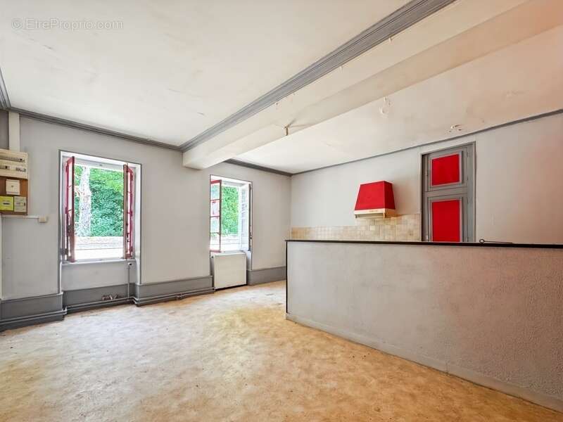 À vendre : Belle maison de caractère au cœur d'AUNAY EN BAZOIS (58) – Idéale pour investissement locatif ! - photo 2
