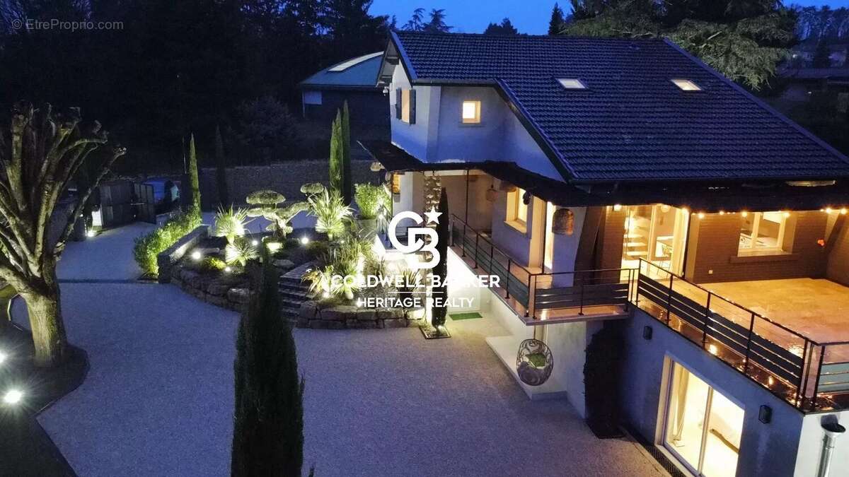 Maison à CHARBONNIERES-LES-BAINS