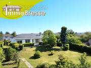 Maison de 180 m² habitables dont 118 m² pour la partie principale, édifiée sur 2 509 m² de terrain en zone UD - Maison à BOURG-EN-BRESSE