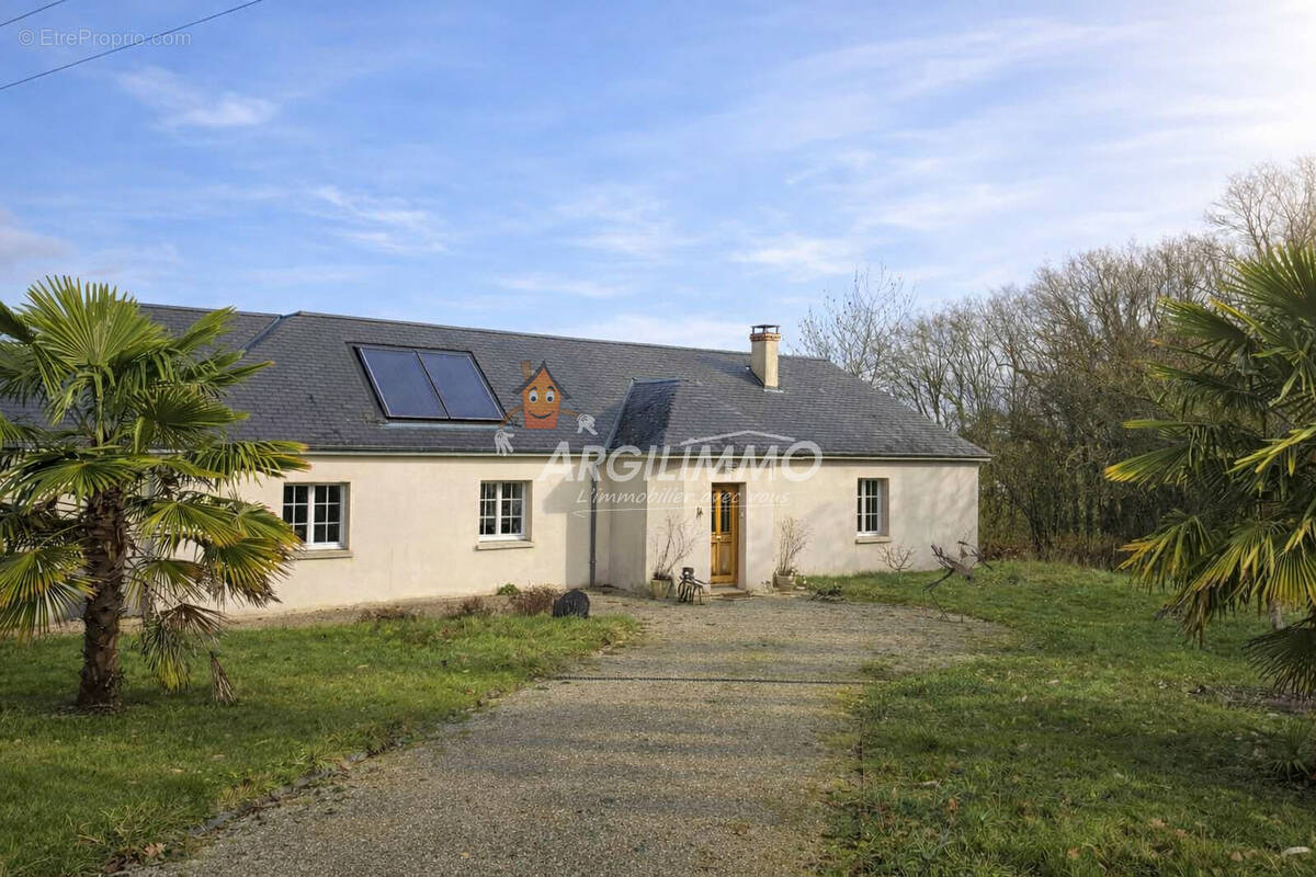 Maison à BESSE-SUR-BRAYE