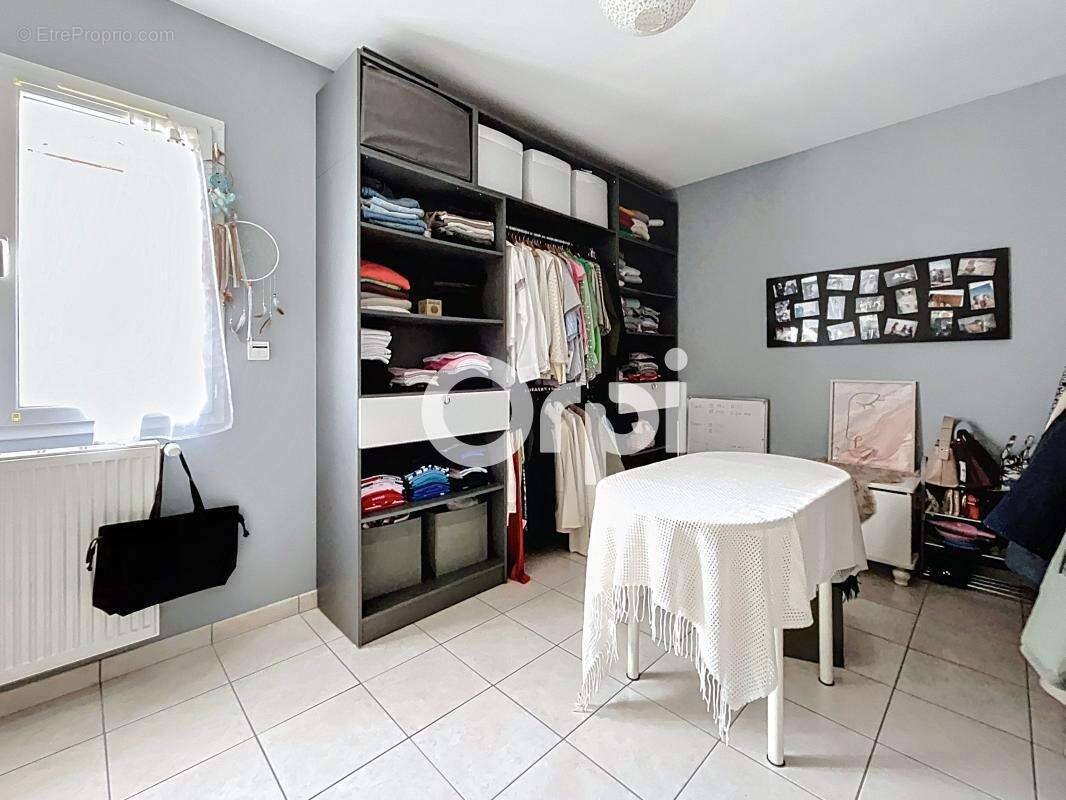 Maison à SAINT-PANTALEON-DE-LARCHE