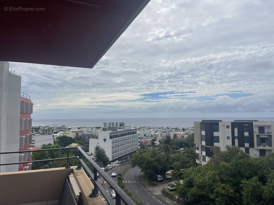 Appartement à SAINT-DENIS