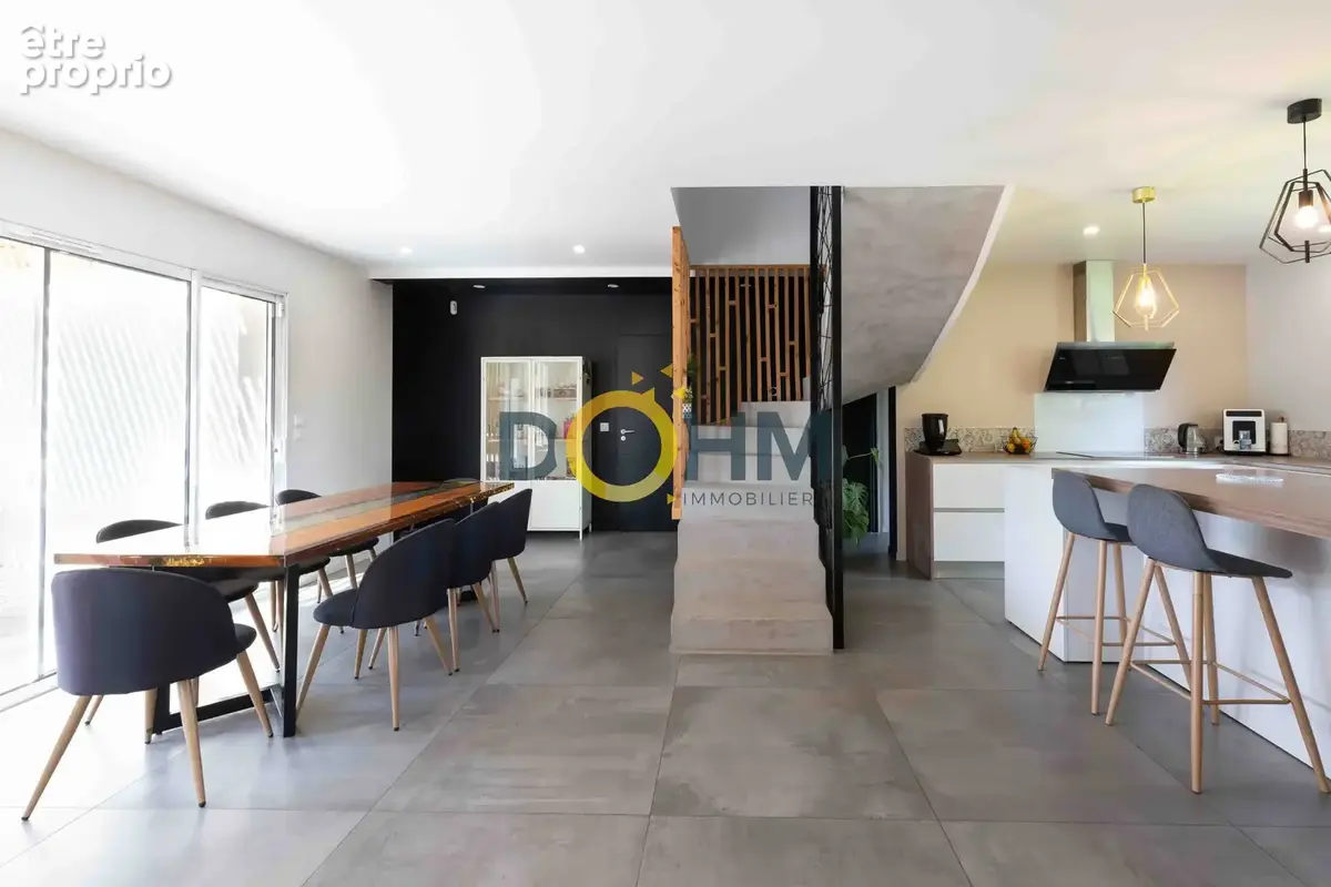 Villa contemporaine de 2021 avec piscine chauffée   123 m2   DPE A   Proche A43 La Tour-du-Pin & Chimilin - photo 6