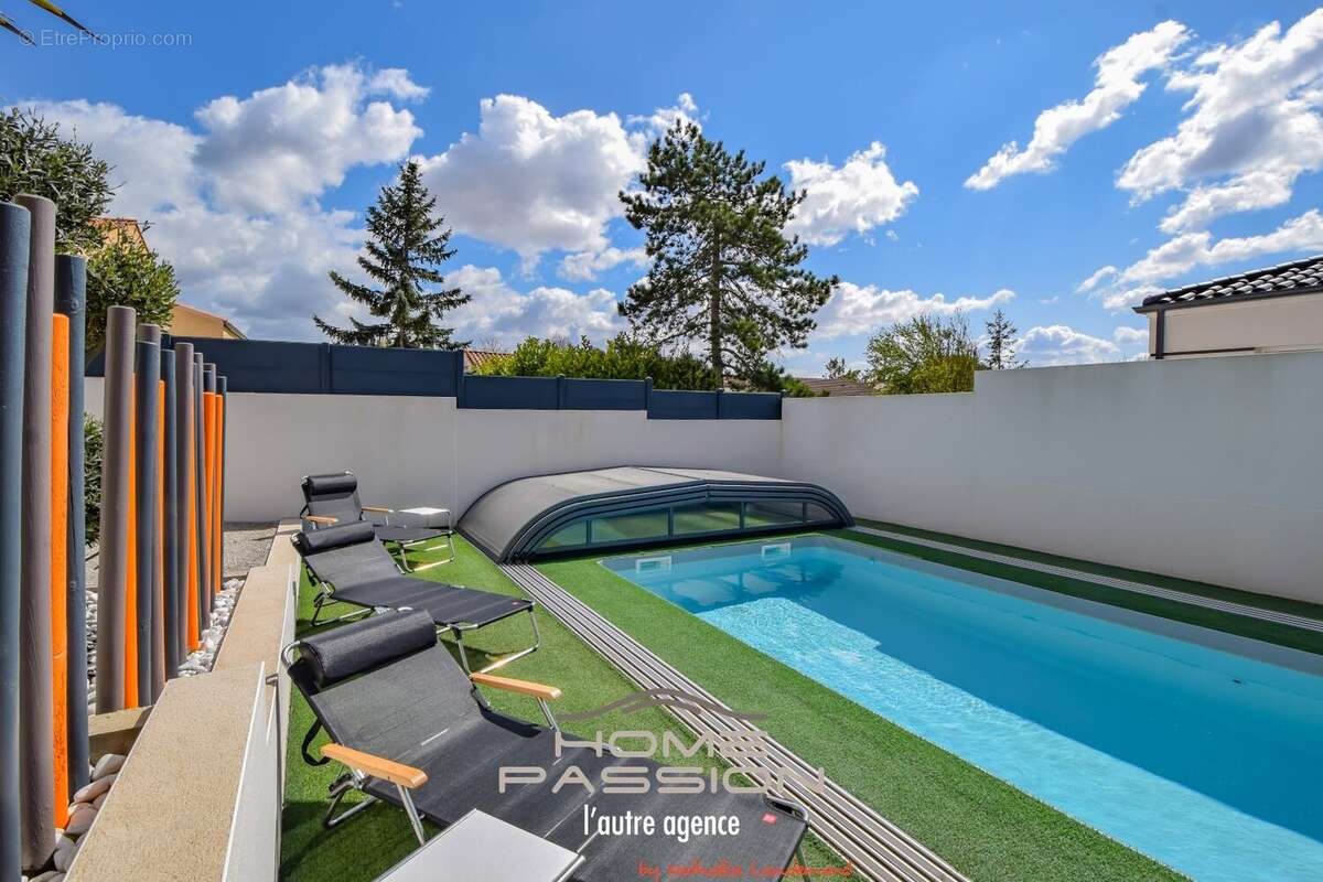 Maison à VAUX-SUR-MER