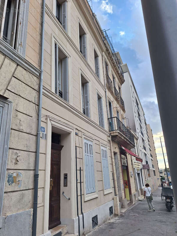 Appartement à MARSEILLE-7E