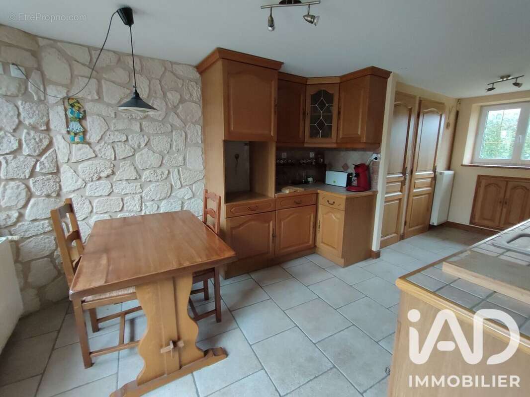 Maison 128 m² à Trizay-Les-Bonneval  - photo 7