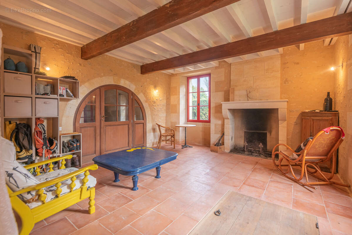 Maison à SAINT-CAPRAIS-DE-BORDEAUX