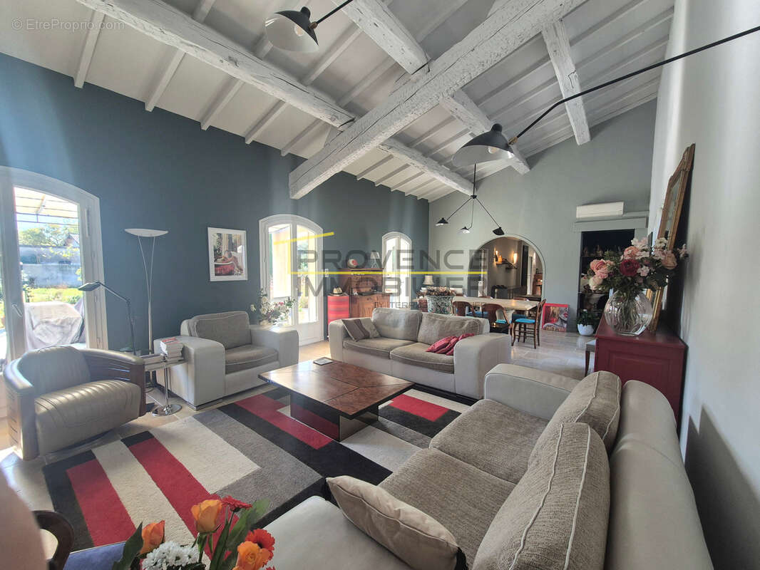 Maison à MONTELIMAR