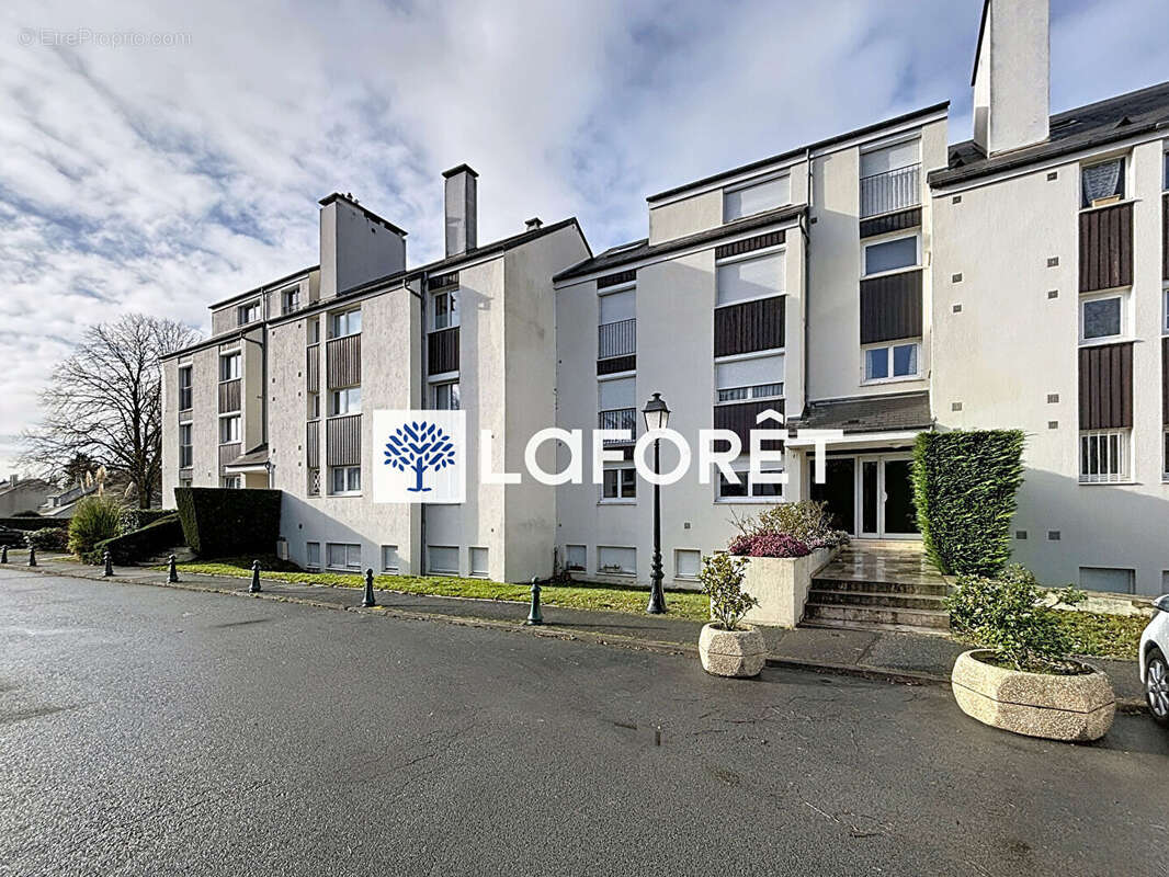 Appartement à Saint-Nom-la-Bretèche (T4) - photo 12