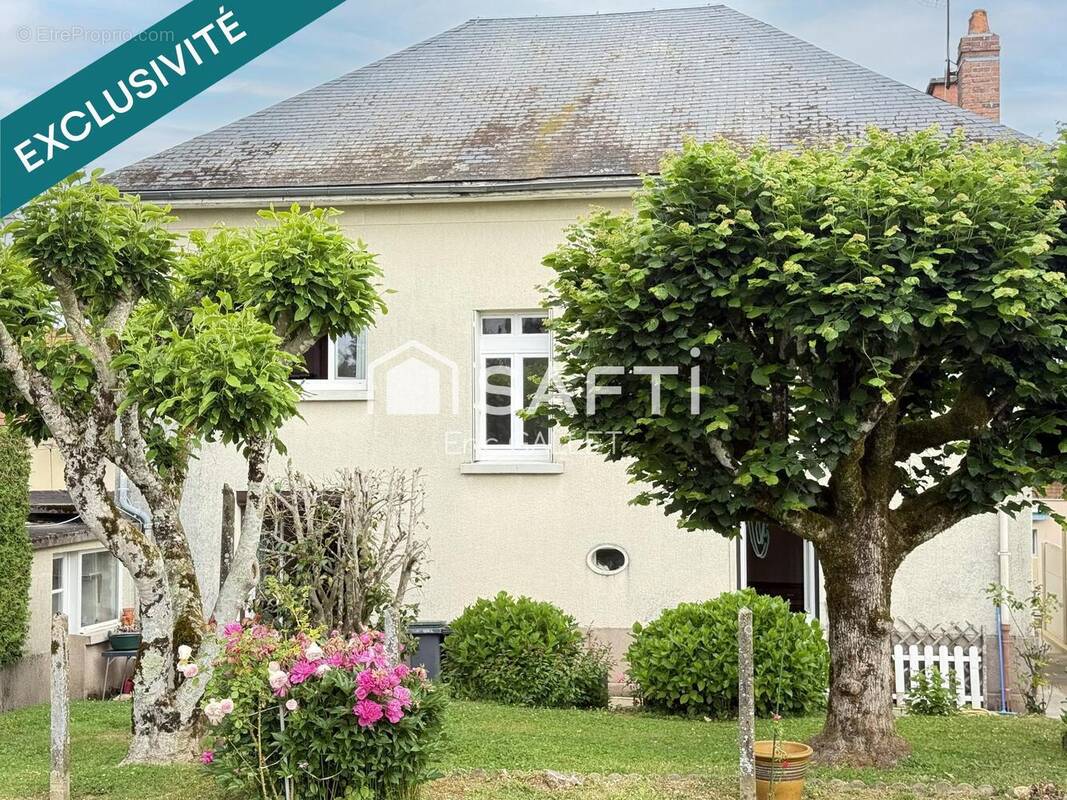 Photo 1 - Maison à LUBERSAC