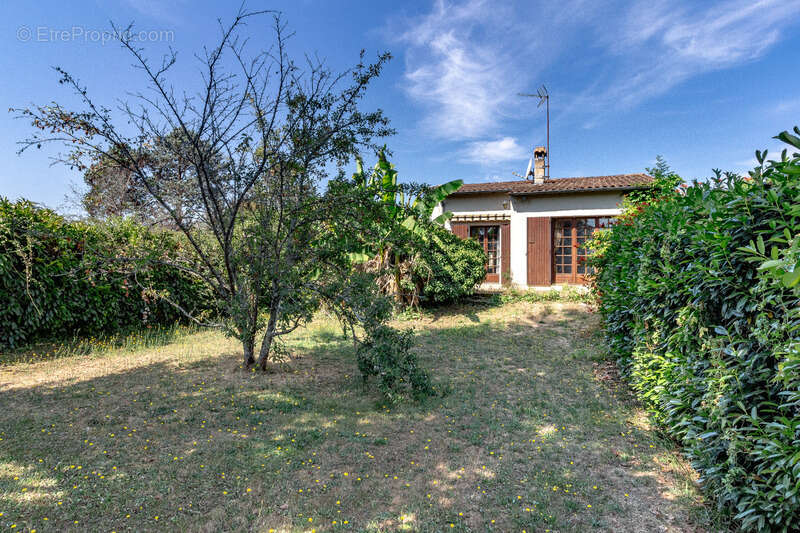 Maison à NEUVIC