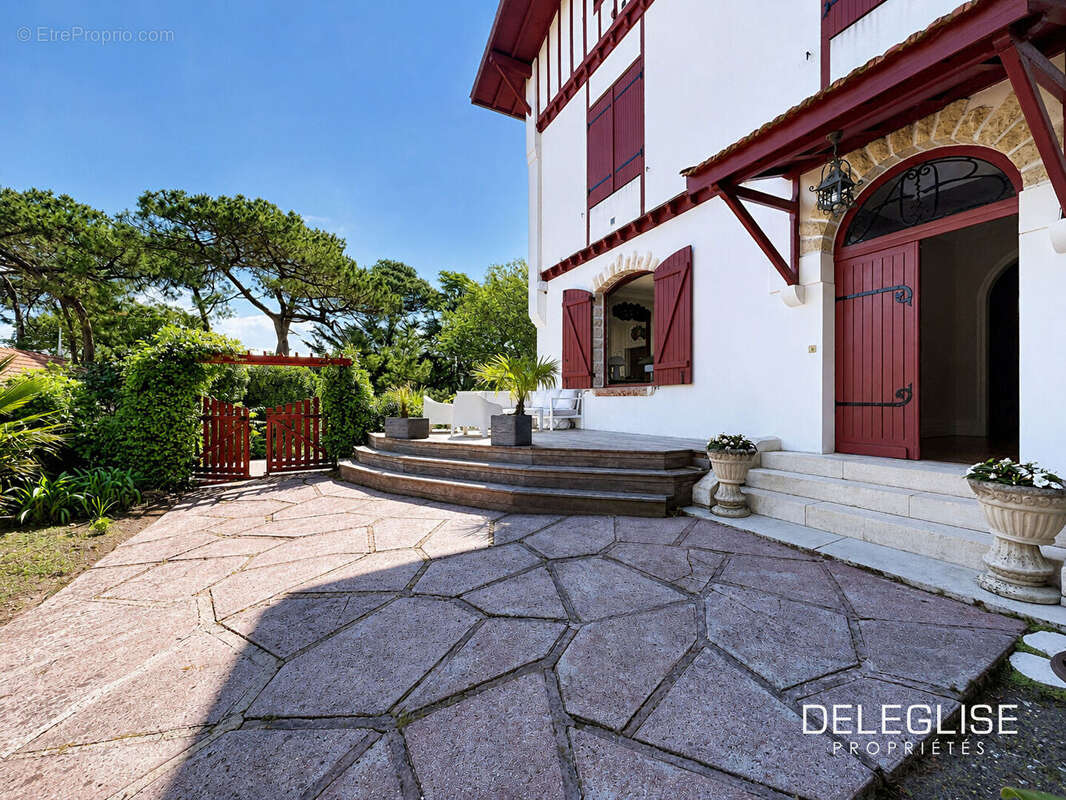 Appartement T4 de caractère avec vue Bassin et jardin en Ville d'Hiver à Arcachon - photo 4