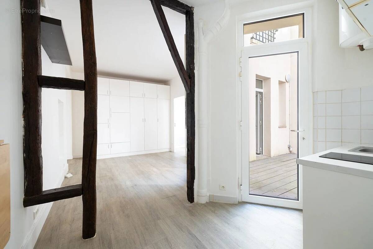 Appartement à PARIS-17E