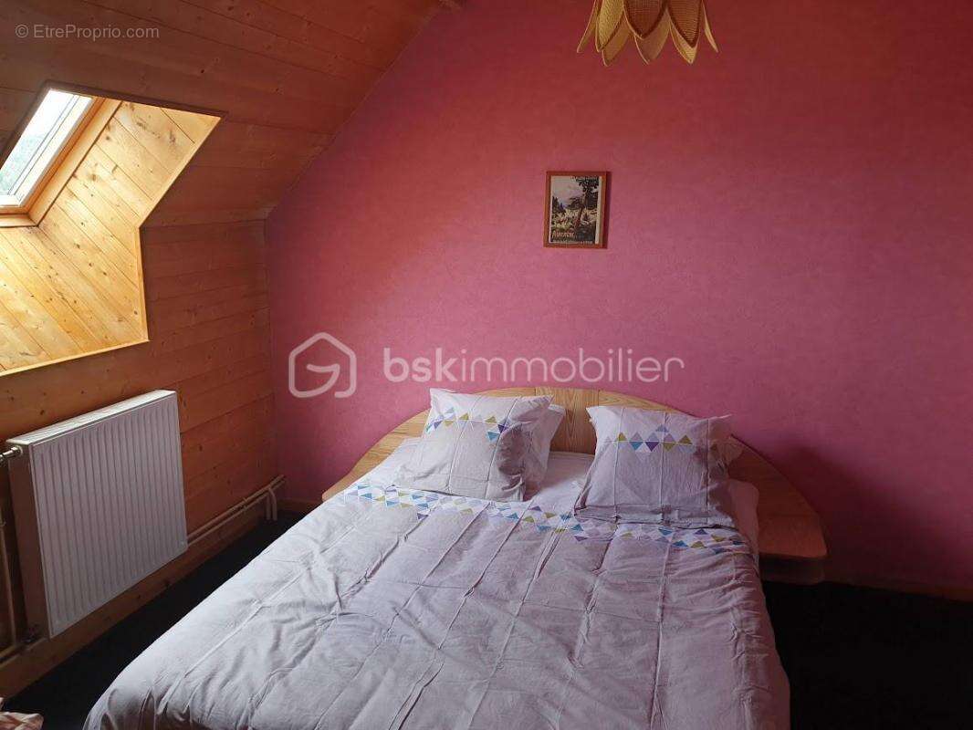 Maison à BESSE-ET-SAINT-ANASTAISE