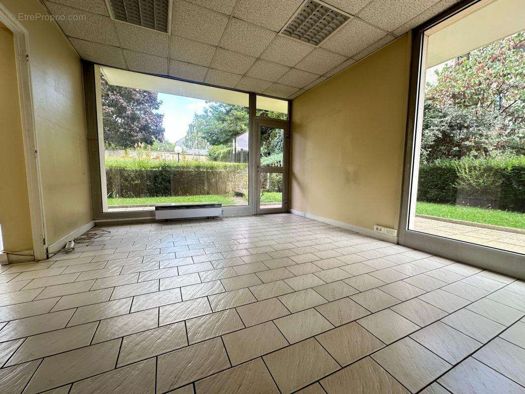 Autre à SAINT-MAUR-DES-FOSSES