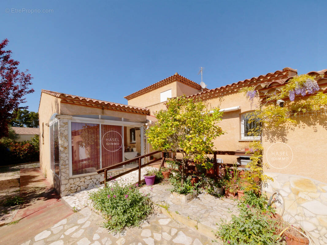 Maison à POMEROLS