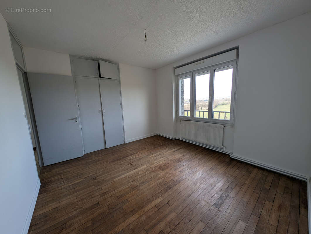 Appartement à LUBERSAC