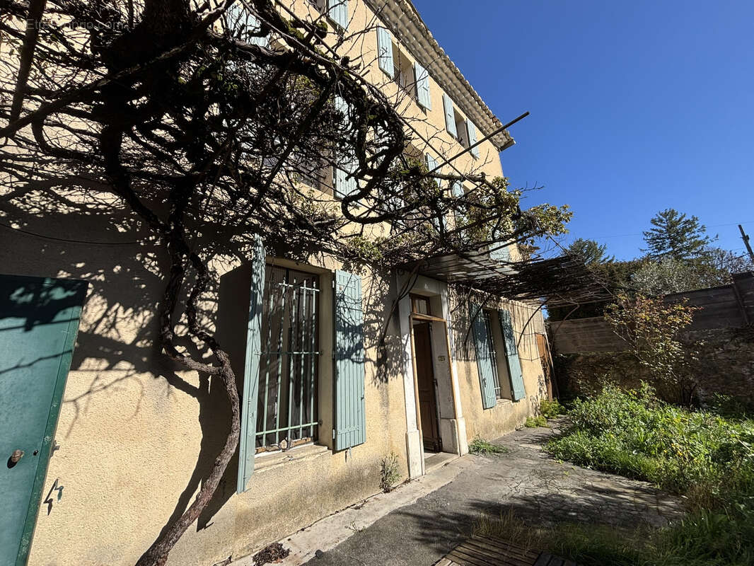Maison à MALAUCENE