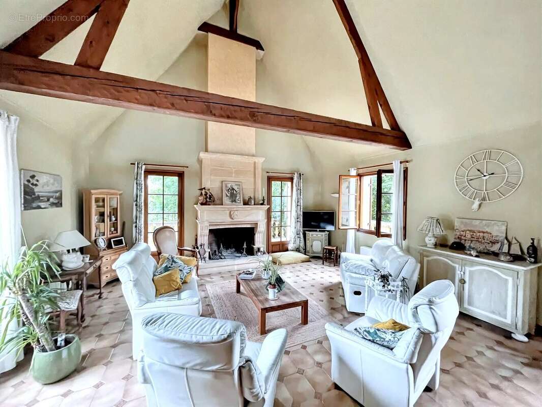 Maison familiale périgourdine contemporaine dans un cadre idyllique - photo 3