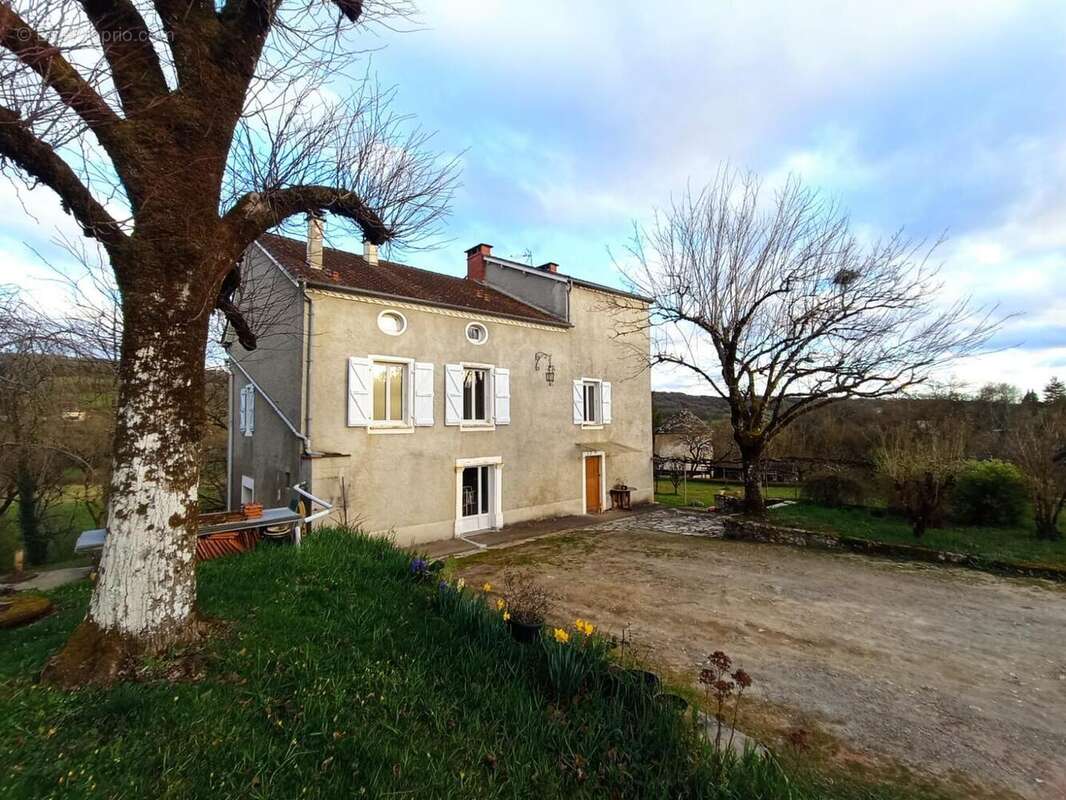 Façade - Maison à FIGEAC