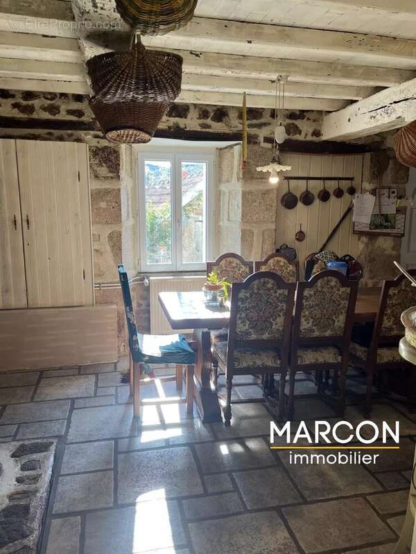 Maison 128 m² à Felletin  - photo 4