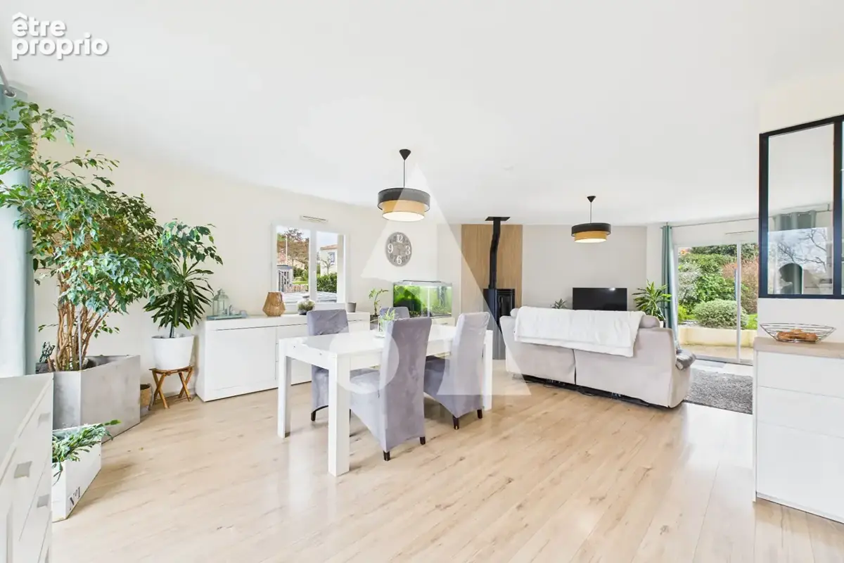 Maison familiale avec logement indépendant - La Roche-sur-Yon 260 m² habitable - photo 2