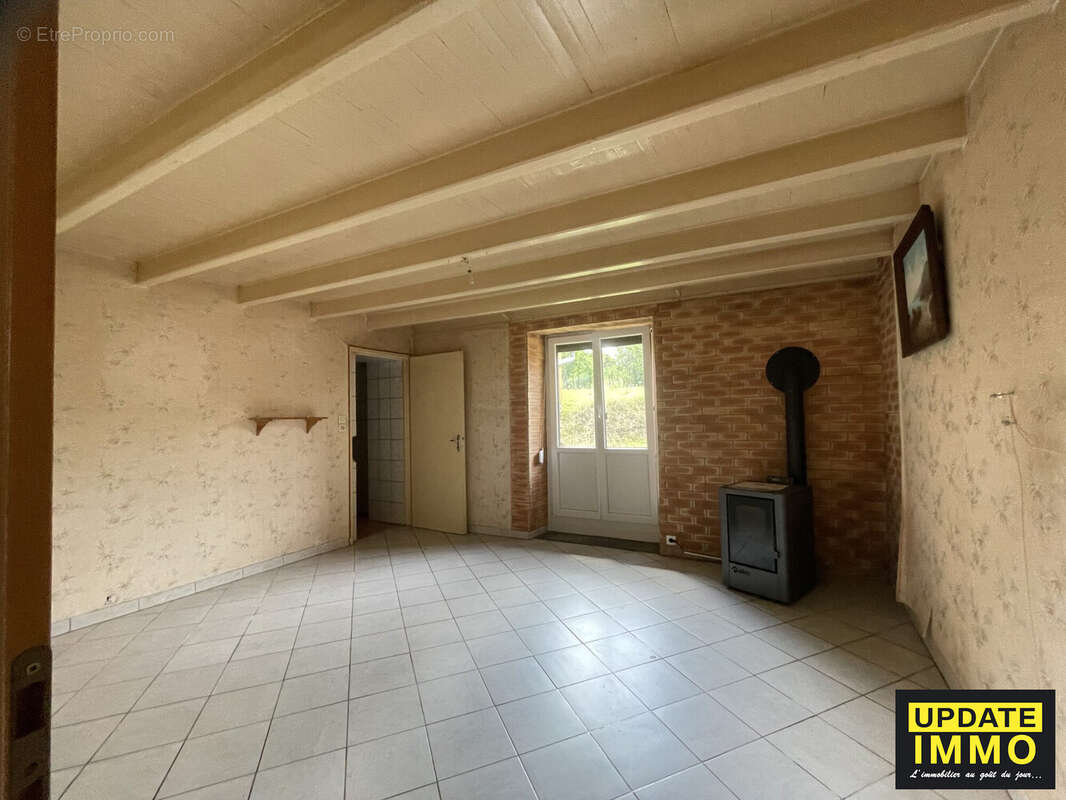 Maison à MONT-LES-LAMARCHE