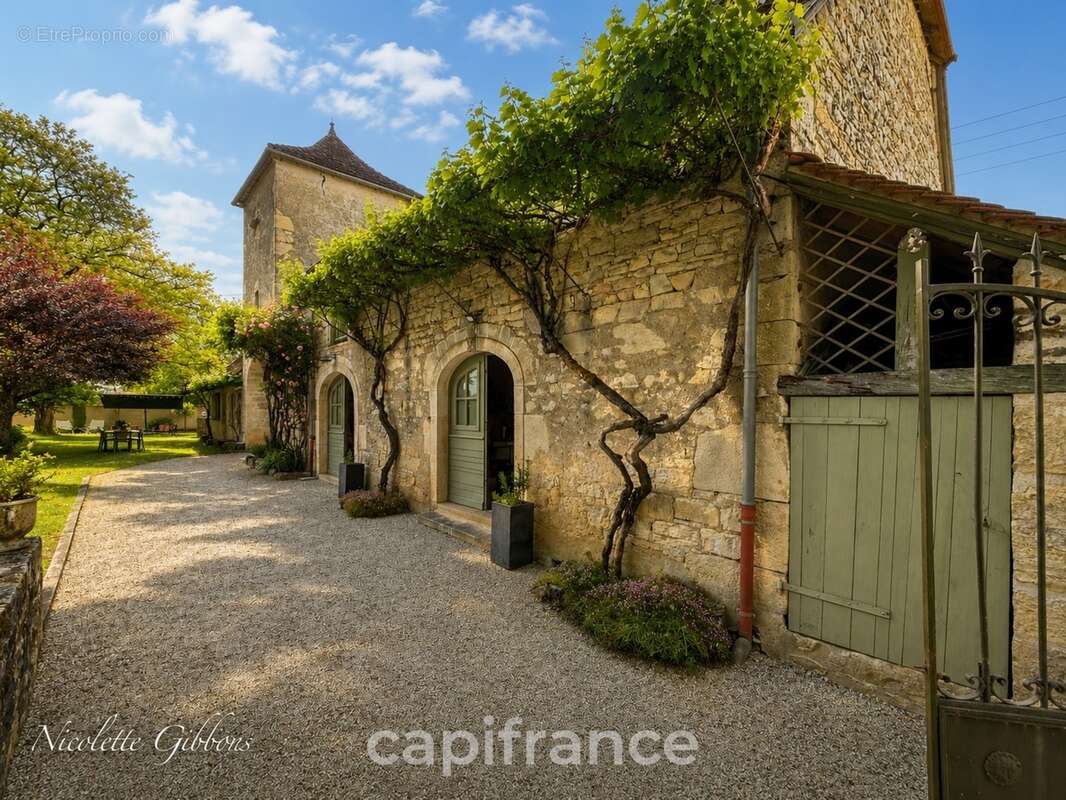 Élégante demeure en pierres,à vendre 7 chambres secteur Carennac Betaille - photo 17