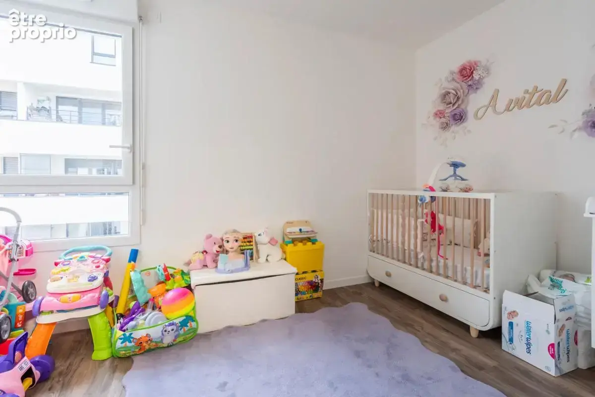 Appartement de 4 pièces de 83 m² à Romainville - photo 7