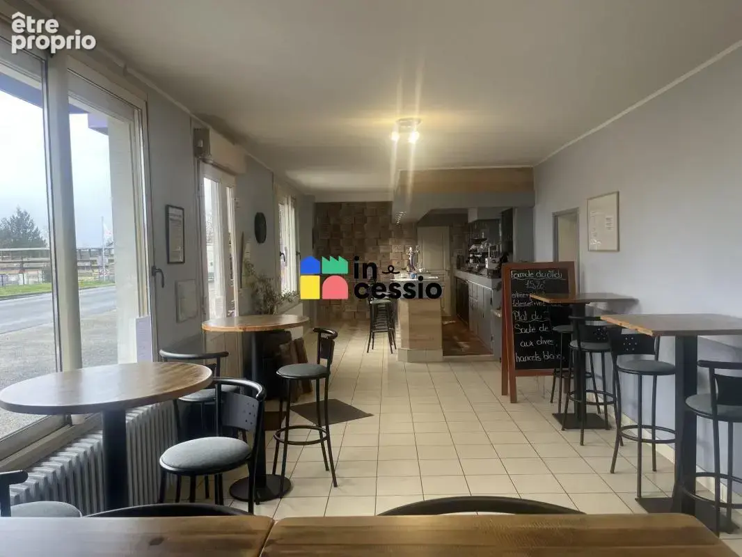 Commerce à ECOMMOY