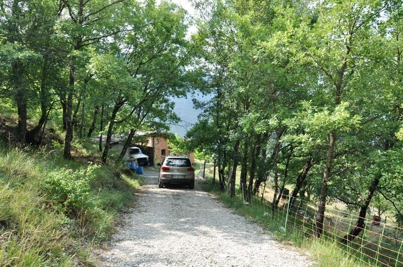 Dpt Alpes de Haute Provence (04), Proche ENTREVAUX à vendre Maison plain pied 2 pièces 50 m² sur 3400 m² de Terrain - photo 17