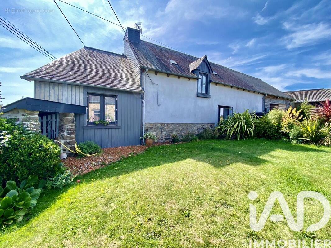 Photo 1 - Maison à PLUMIEUX