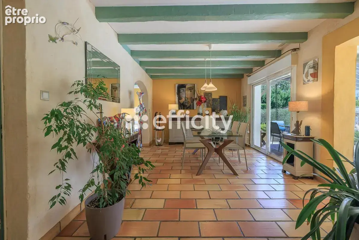 Maison 8 pièces 193 m² à vendre à Laruscade (33620) - photo 4