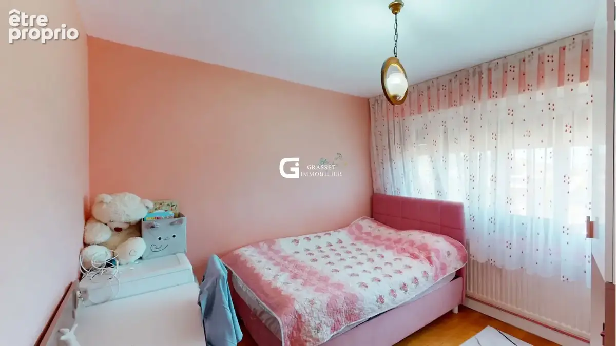 Appartement spacieux de 5 pièces à Oyonnax - photo 5
