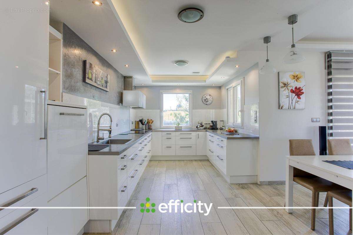 Maison à CHASSE-SUR-RHONE