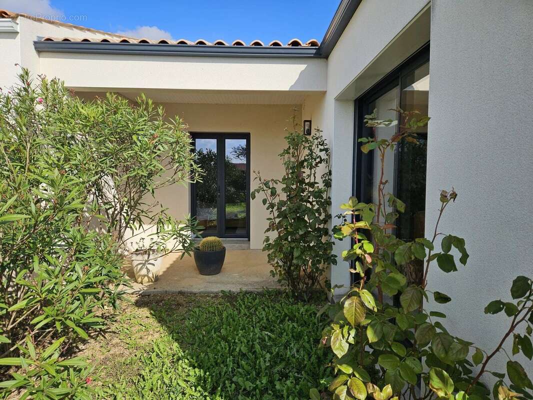 Maison à SAINT-JEAN-DE-LIVERSAY