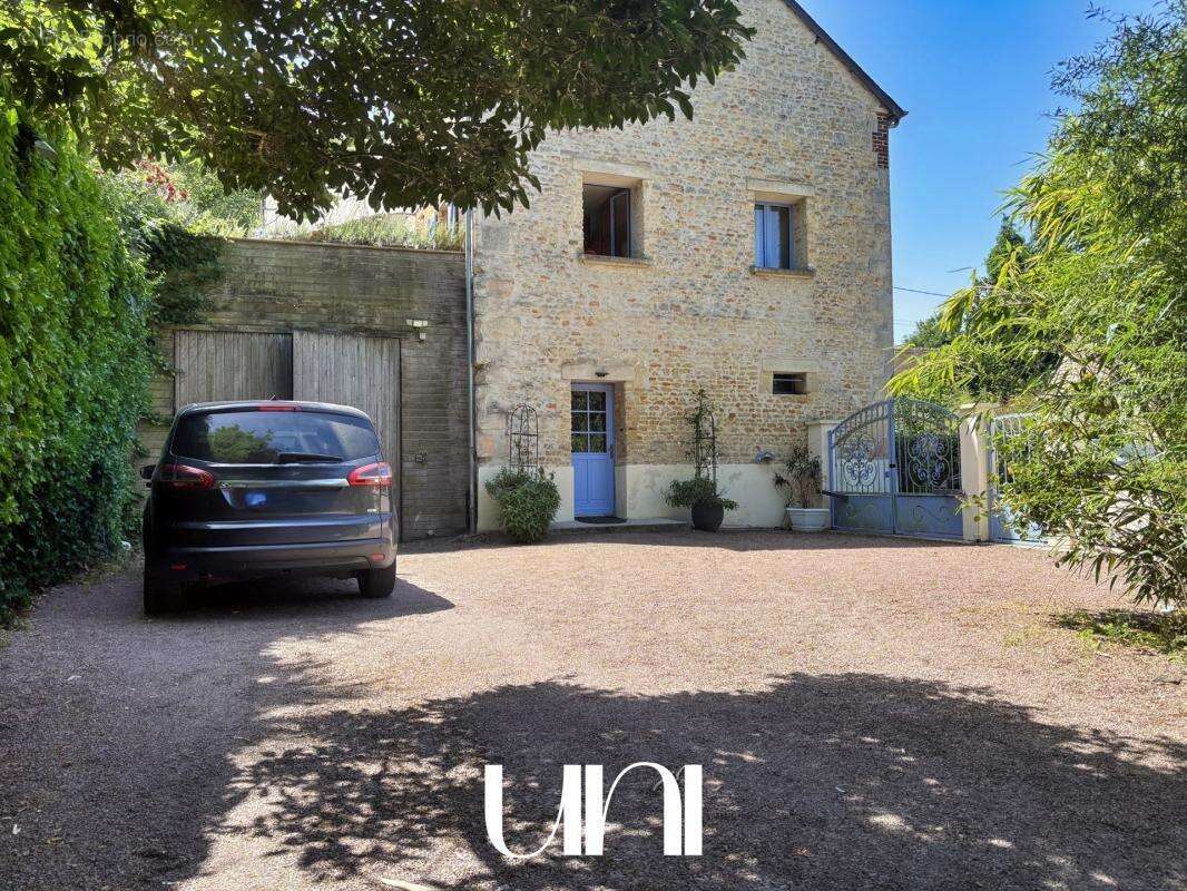 Maison à MEZIDON-CANON