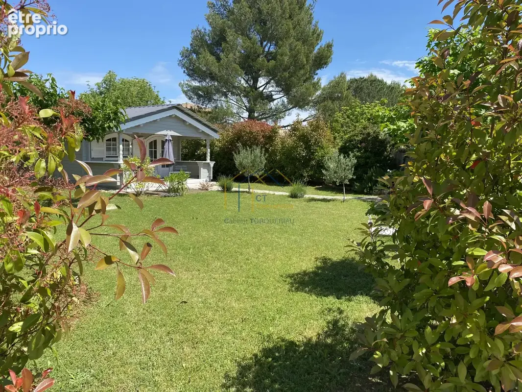 Terrain constructible avec chalet - photo 1