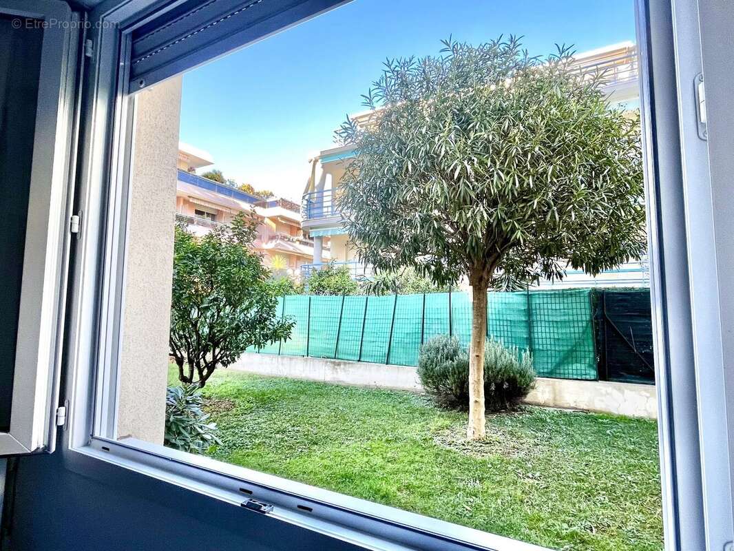 Appartement à ROQUEBRUNE-CAP-MARTIN