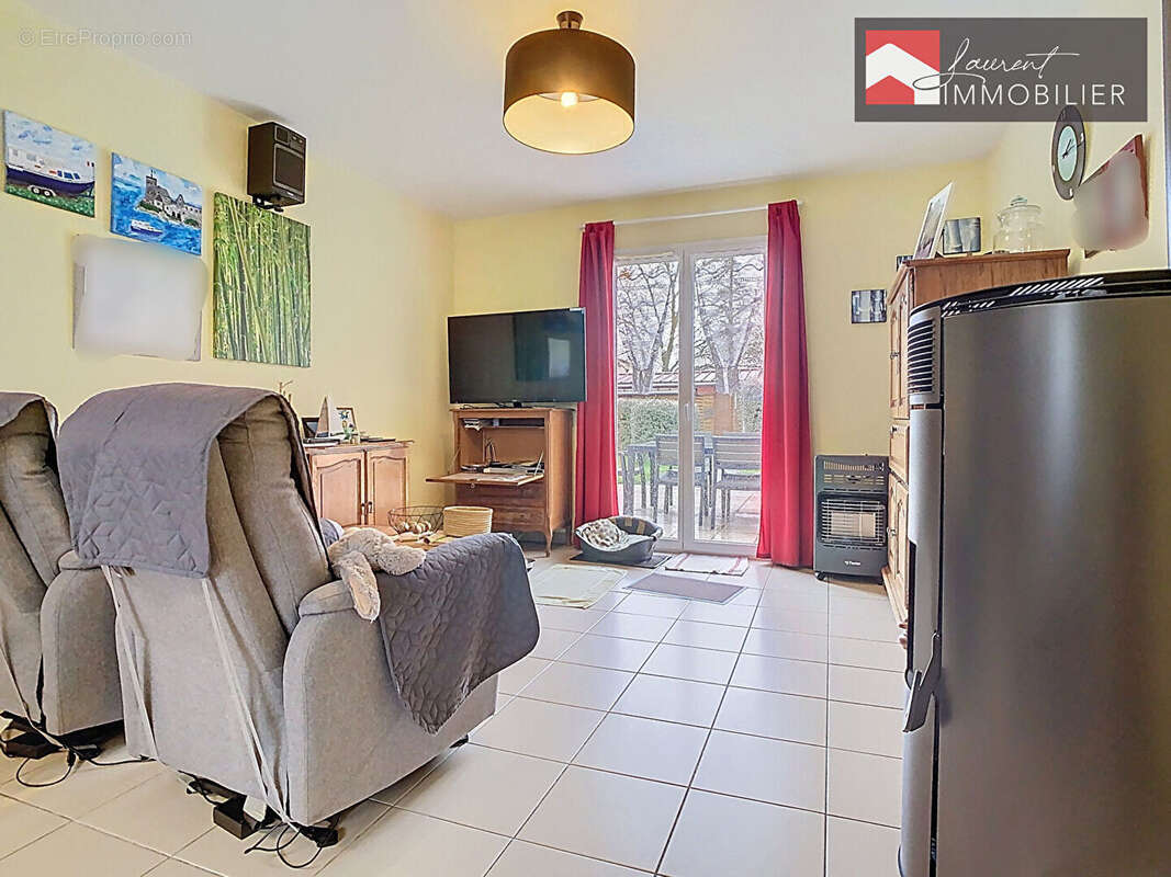 Maison à PONT-DE-VAUX