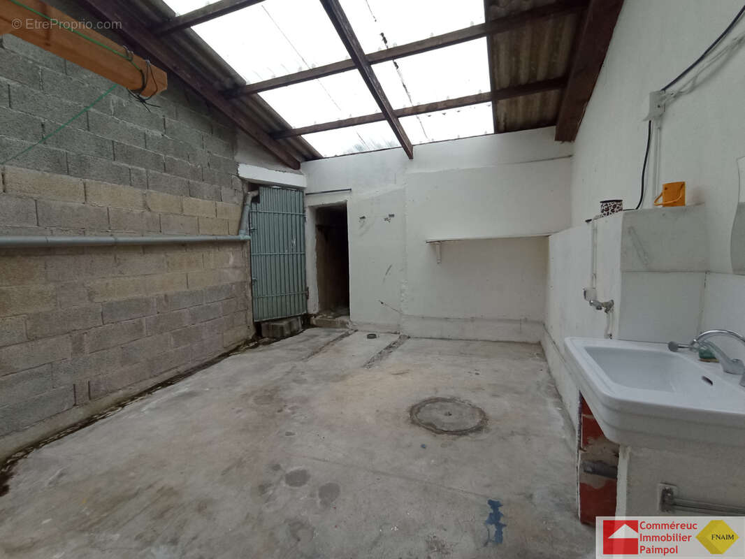 Maison à PLOURIVO