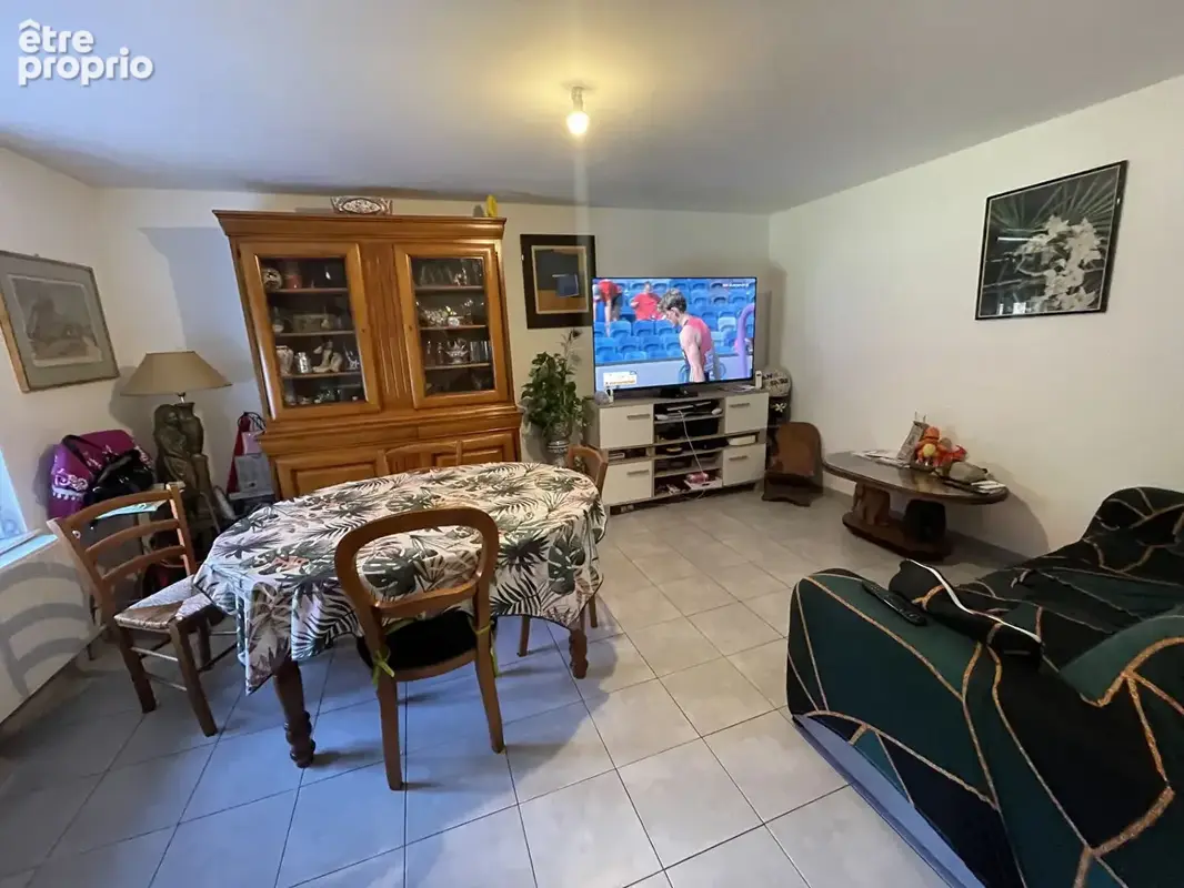 Maison de village rénovée avec jardin clos - Exclusivité - photo 4