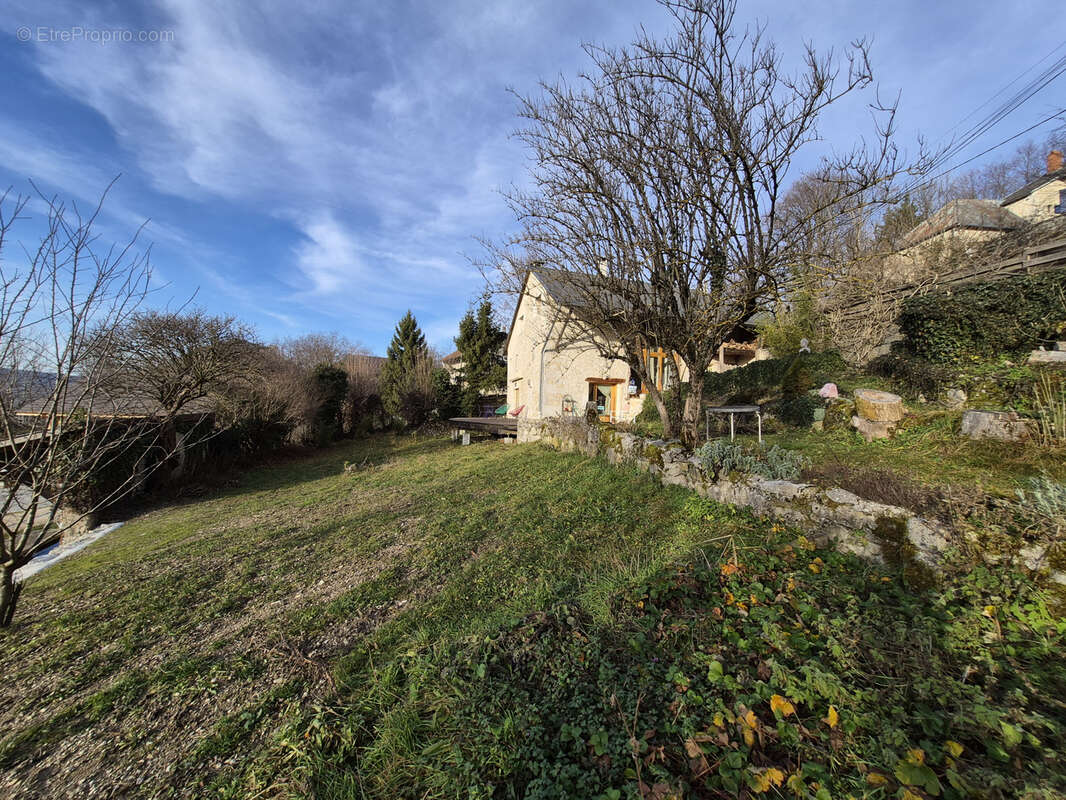 Maison à SUTRIEU