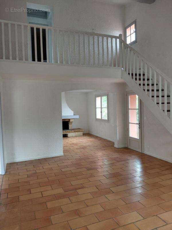 Maison à RESTINCLIERES