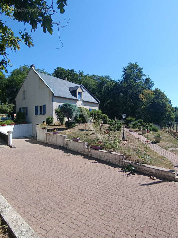 Maison Saint Julien De Chedon - 166 m² - photo 18