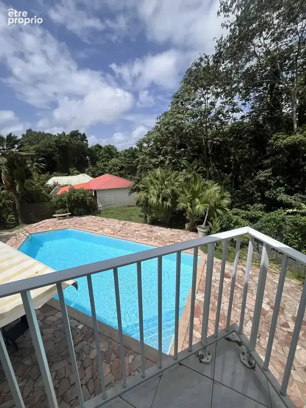 FORT-DE-FRANCE – Villa avec piscine et bungalow indépendant - photo 14